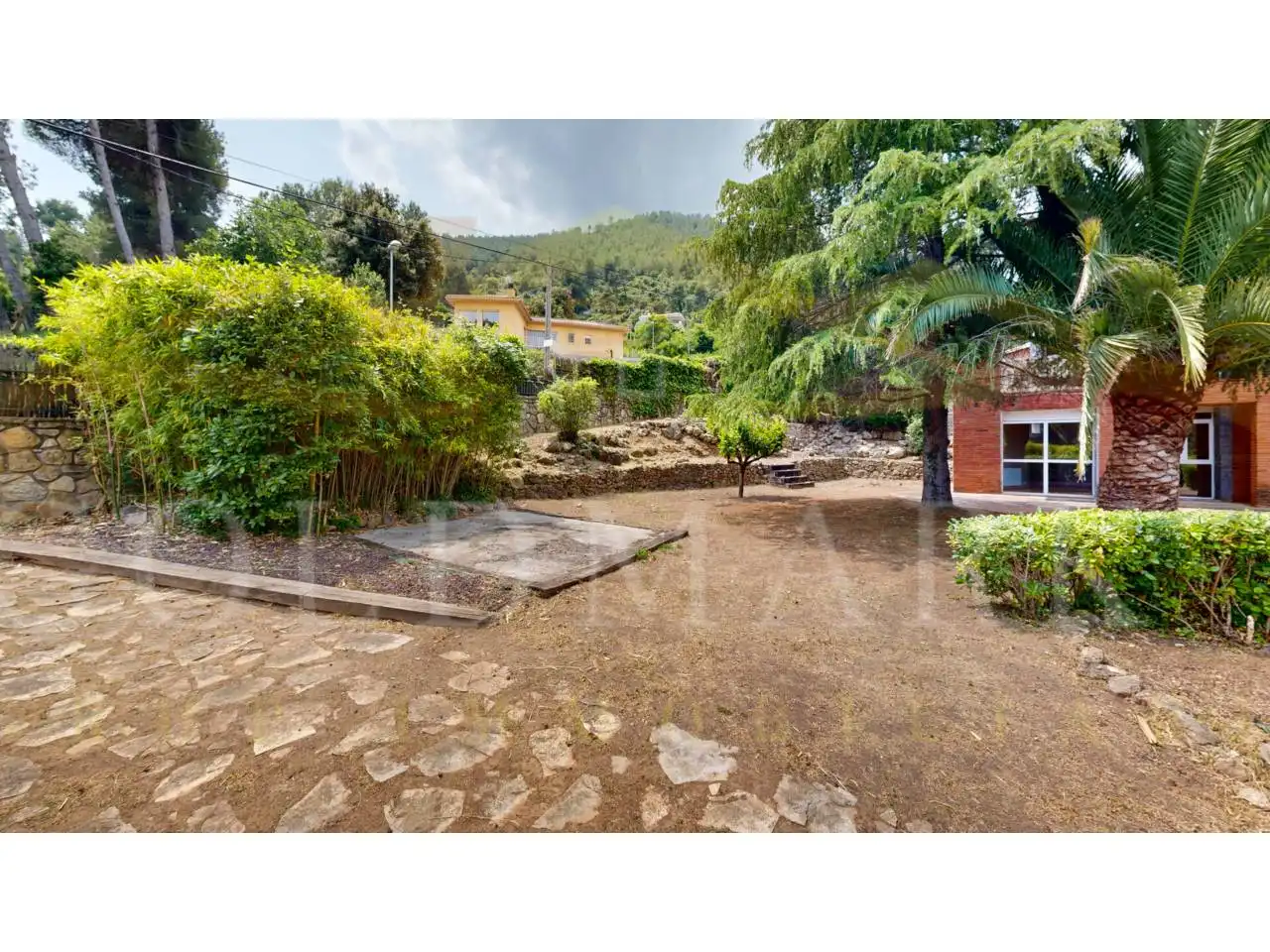 Jardí de Casa o xalet en venda en Corbera de Llobregat amb Aire condicionat, Calefacció i Jardí privat