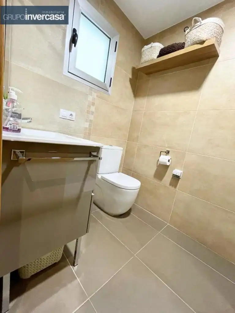 Badezimmer von Wohnung zur Miete in Manises mit Klimaanlage, Heizung und Möbliert
