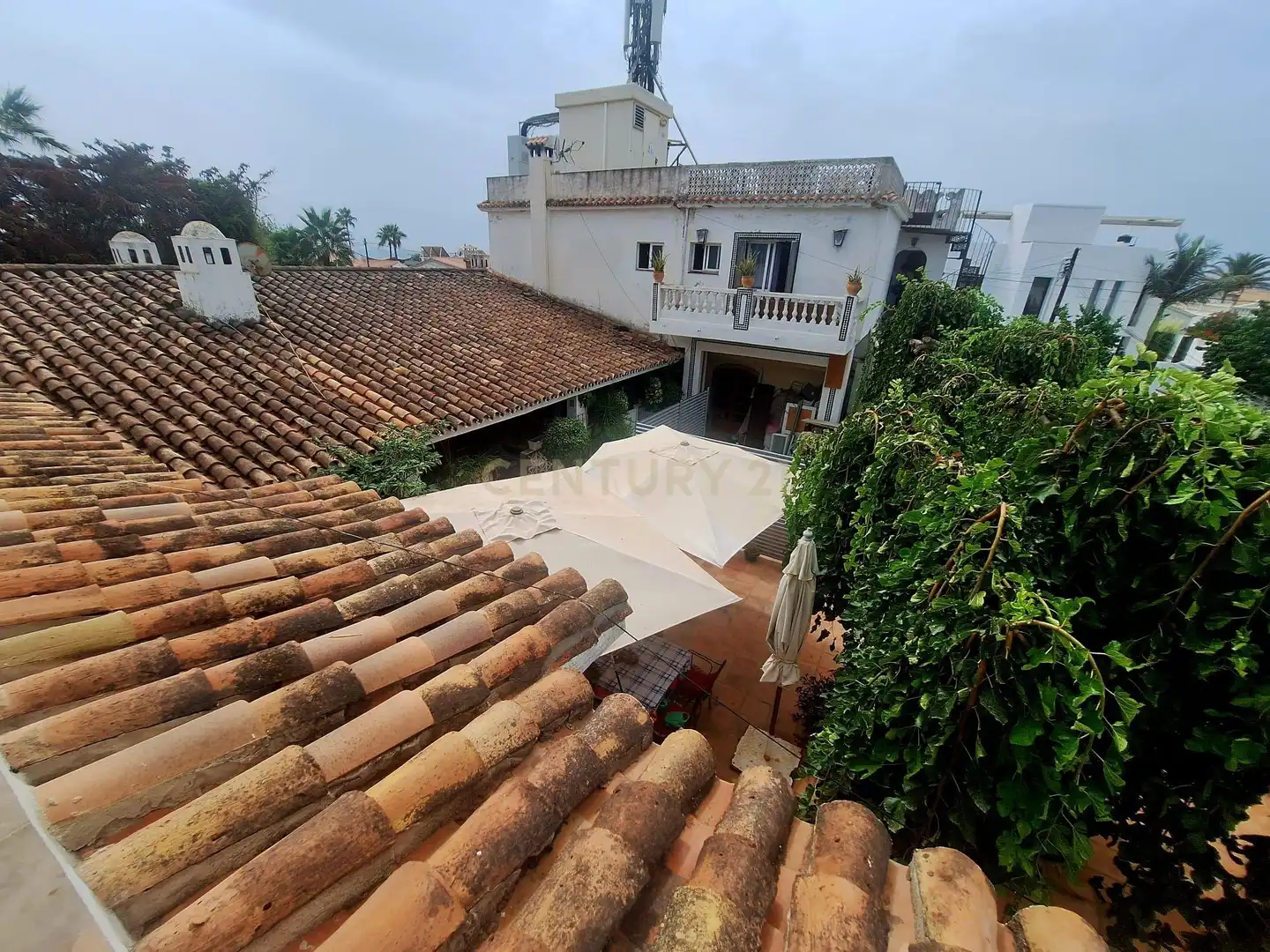 Vista exterior de Casa o chalet en venta en Marbella con Aire acondicionado, Trastero y Balcón