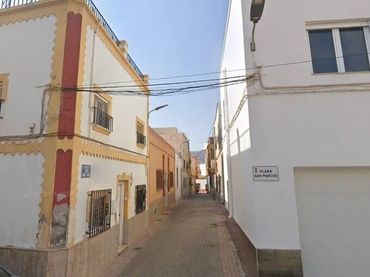House for sale in Calle JOSE GOMEZ ABAD