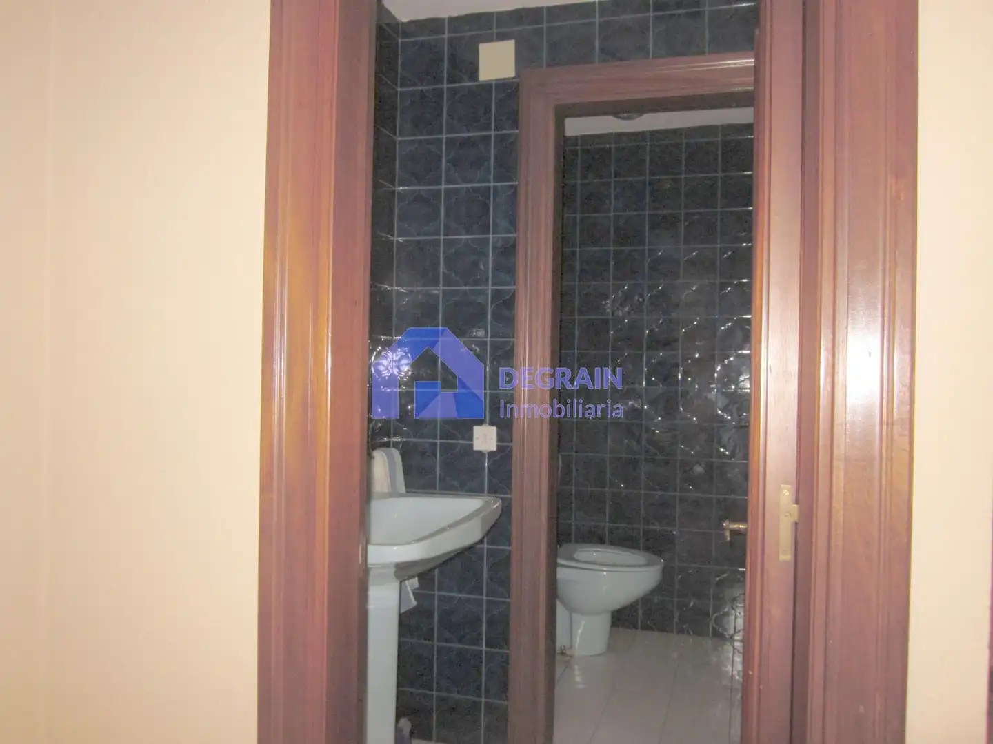 Badezimmer von Büro zur Miete in Oviedo  mit Heizung
