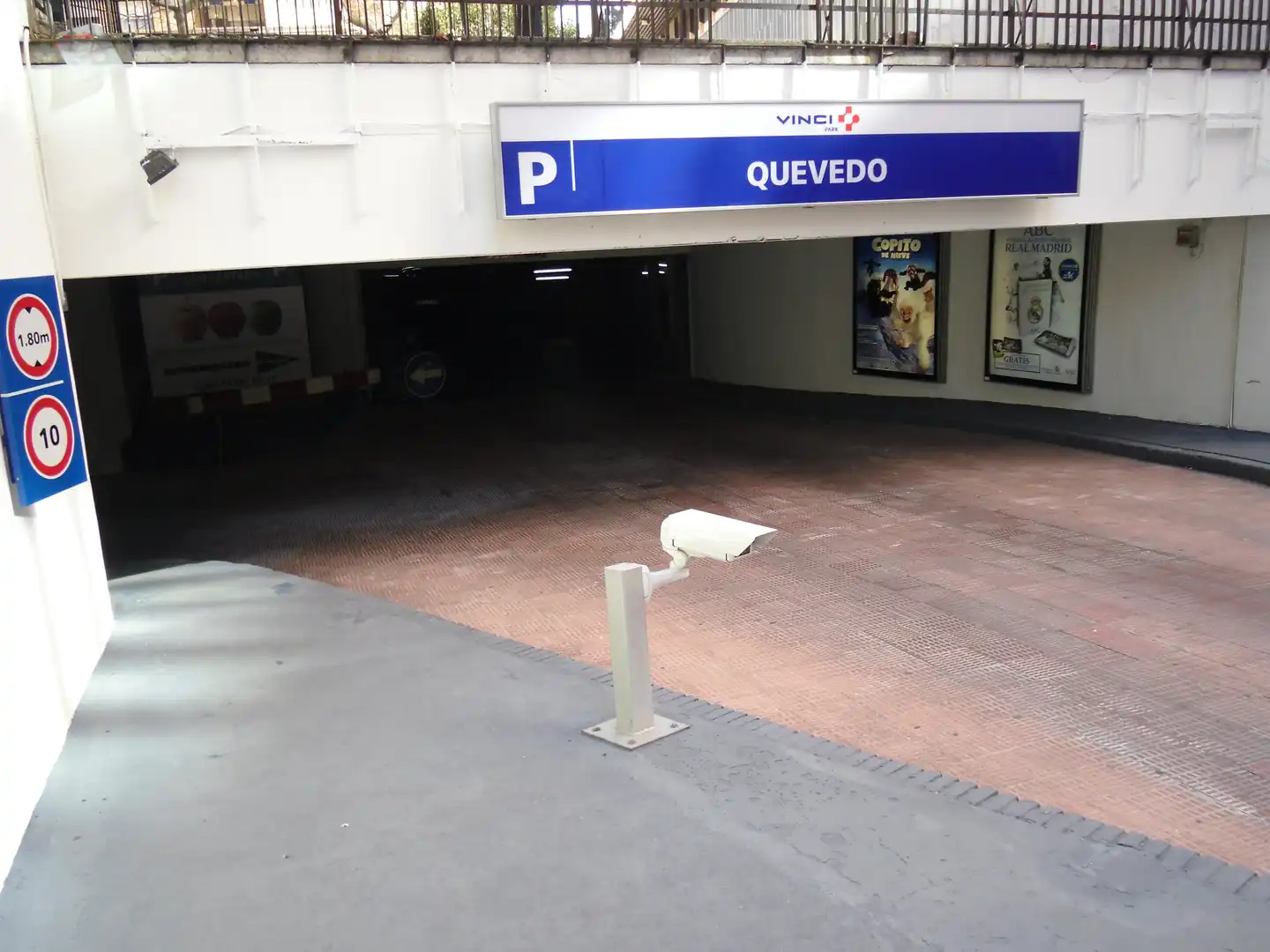 Parking of Garage for rent in Madrid