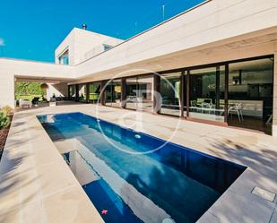 Swimming pool of House or chalet to rent in Boadilla del Monte  with Air Conditioner, Heating and Private garden