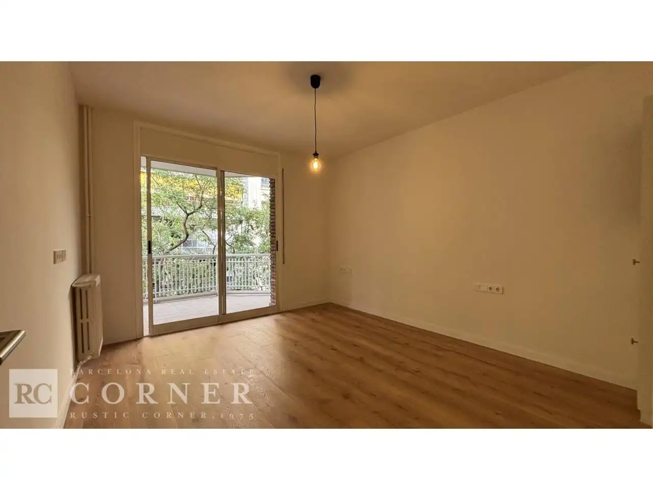 Bedroom of Flat for rent in Barcelona  with Air Conditioner, Heating and Terrace