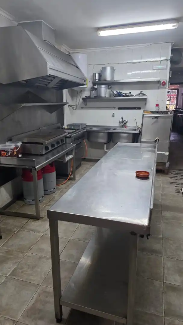 Cocina de Local en venta en Madridejos con Aire acondicionado