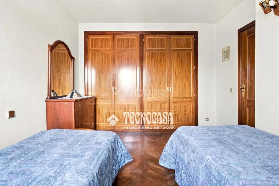 Piso con ascensor en venta en Ciudad Lineal, imagen 8