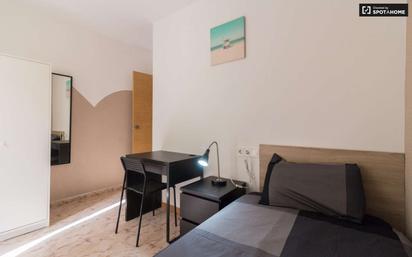 Bedroom of Flat to share in  Barcelona Capital  with Air Conditioner and Terrace