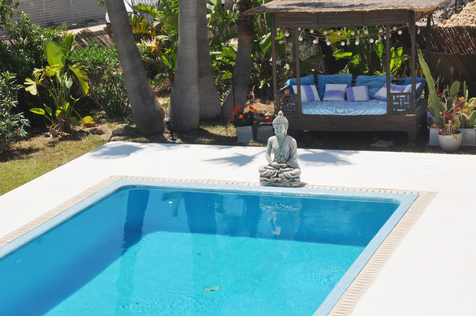 Swimming pool of Houses for sale in Calvià  with Air Conditioner, Terrace and Swimming Pool