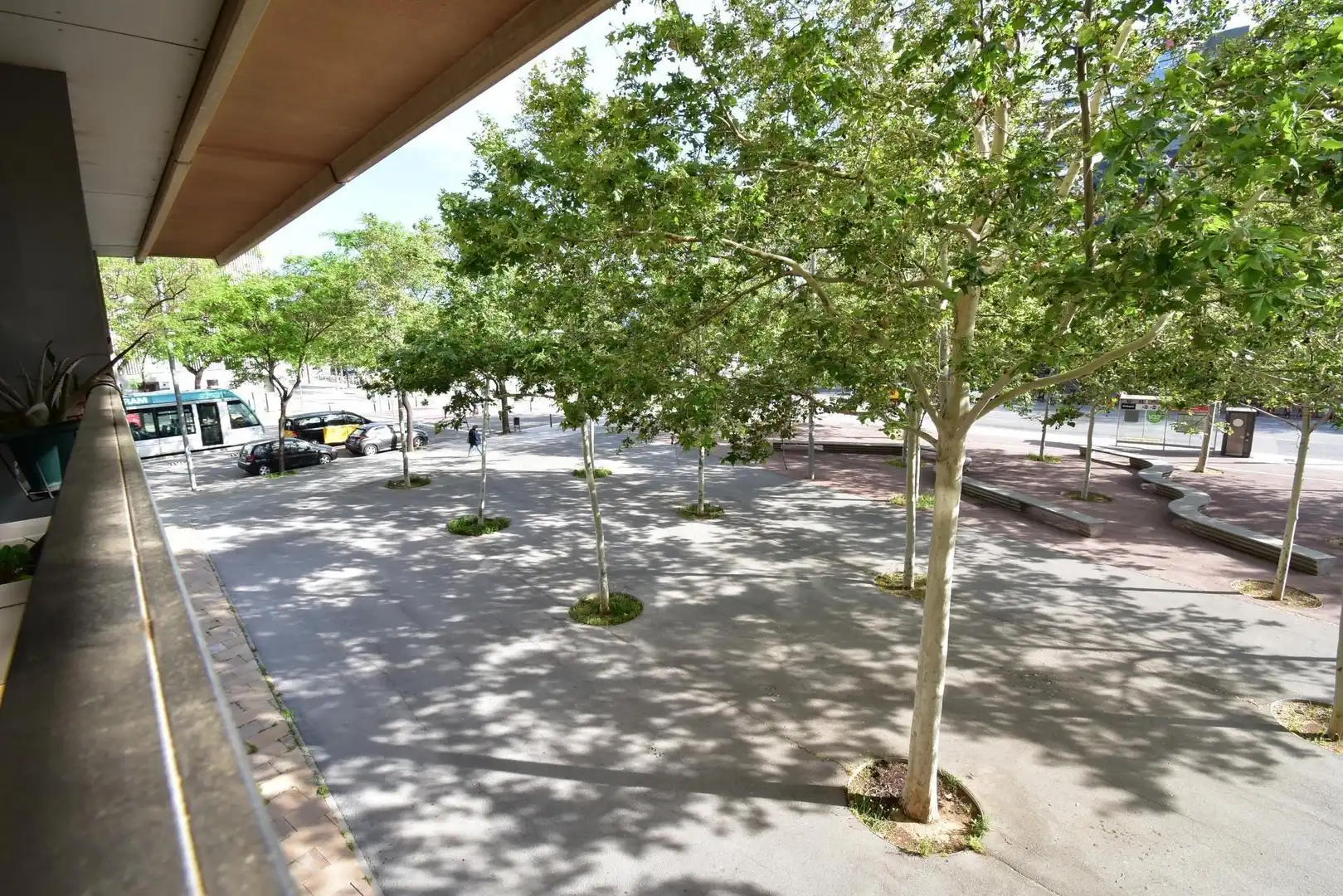 Vista exterior de Pis en venda en Sant Adrià de Besòs amb Aire condicionat, Calefacció i Jardí privat