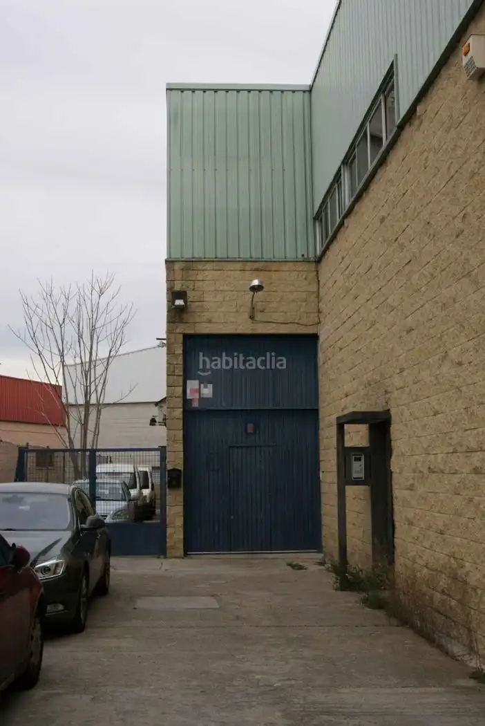 Industrial building for sale in Calle del Trigo 36