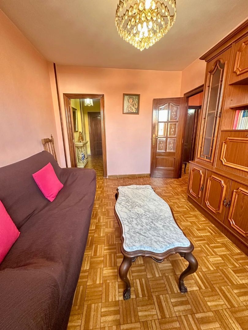 Dormitori de Pis en venda en Valladolid Capital amb Calefacció, Traster i Moblat