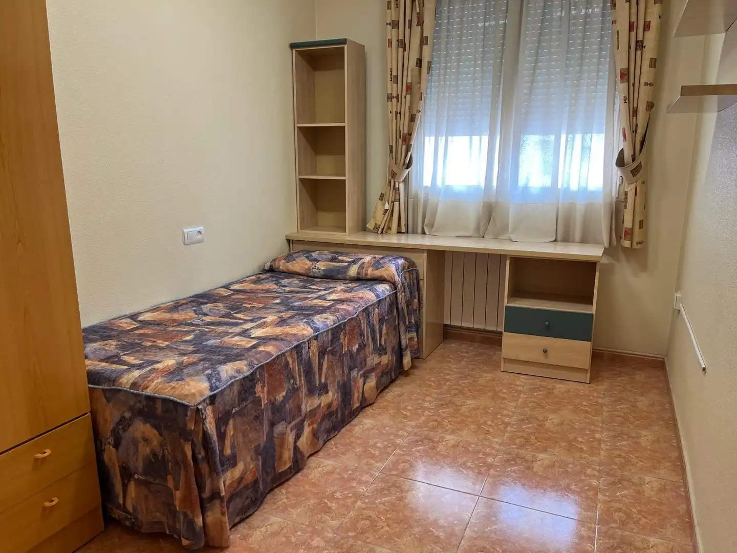 Habitación de Piso en venta en Almansa con Calefacción, Trastero y Amueblado