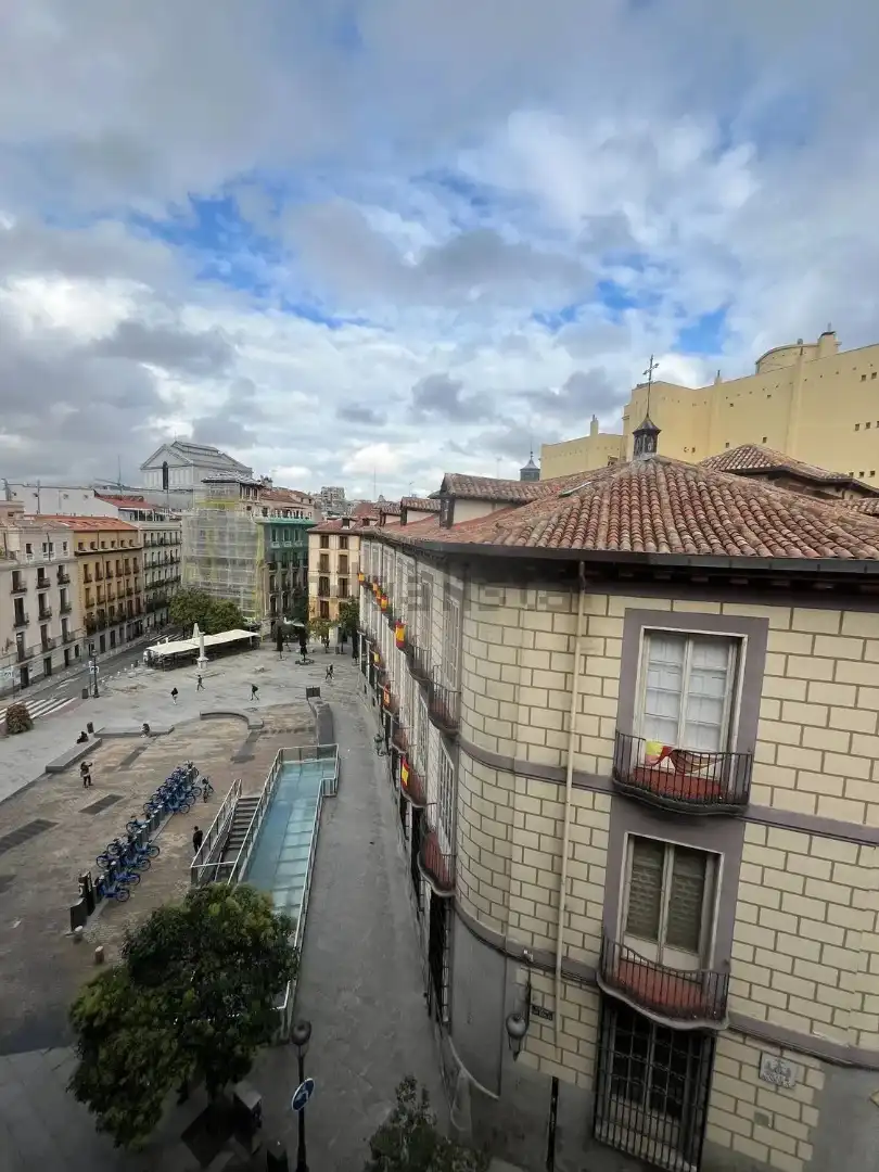 Exterior view of Flat for rent in Madrid  with Air Conditioner, Heating and Oven