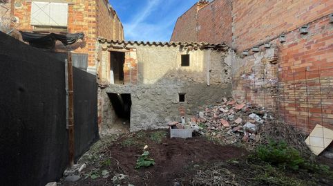 Terreny urba amb casa per reformar o construir., immagine 2