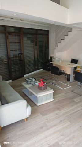 Local comercial en Alquiler en Carrer de Solsona, 1 en La Salut