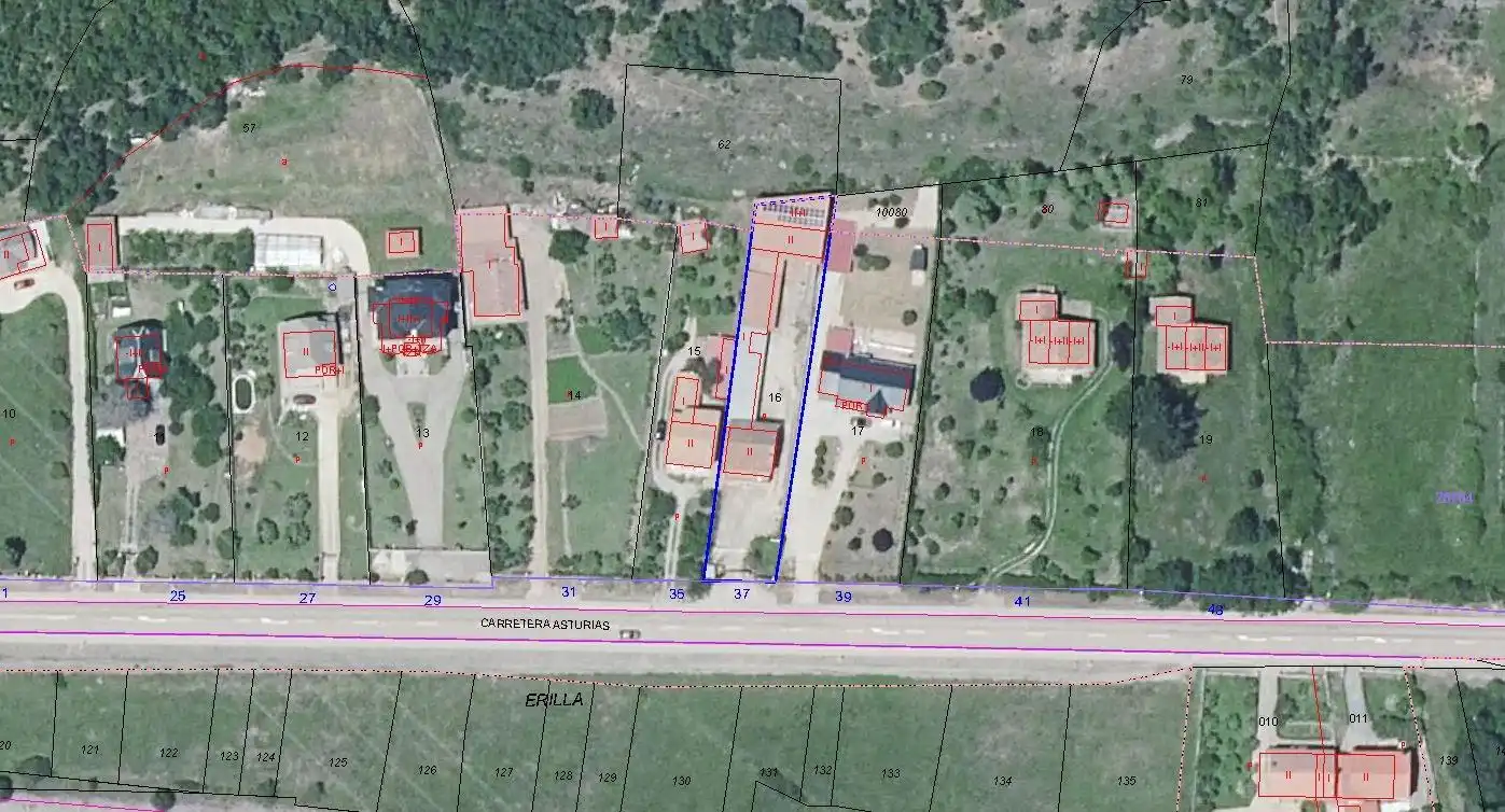 Finca rústica en venda en La Pola de Gordón  amb Calefacció i Jardí privat