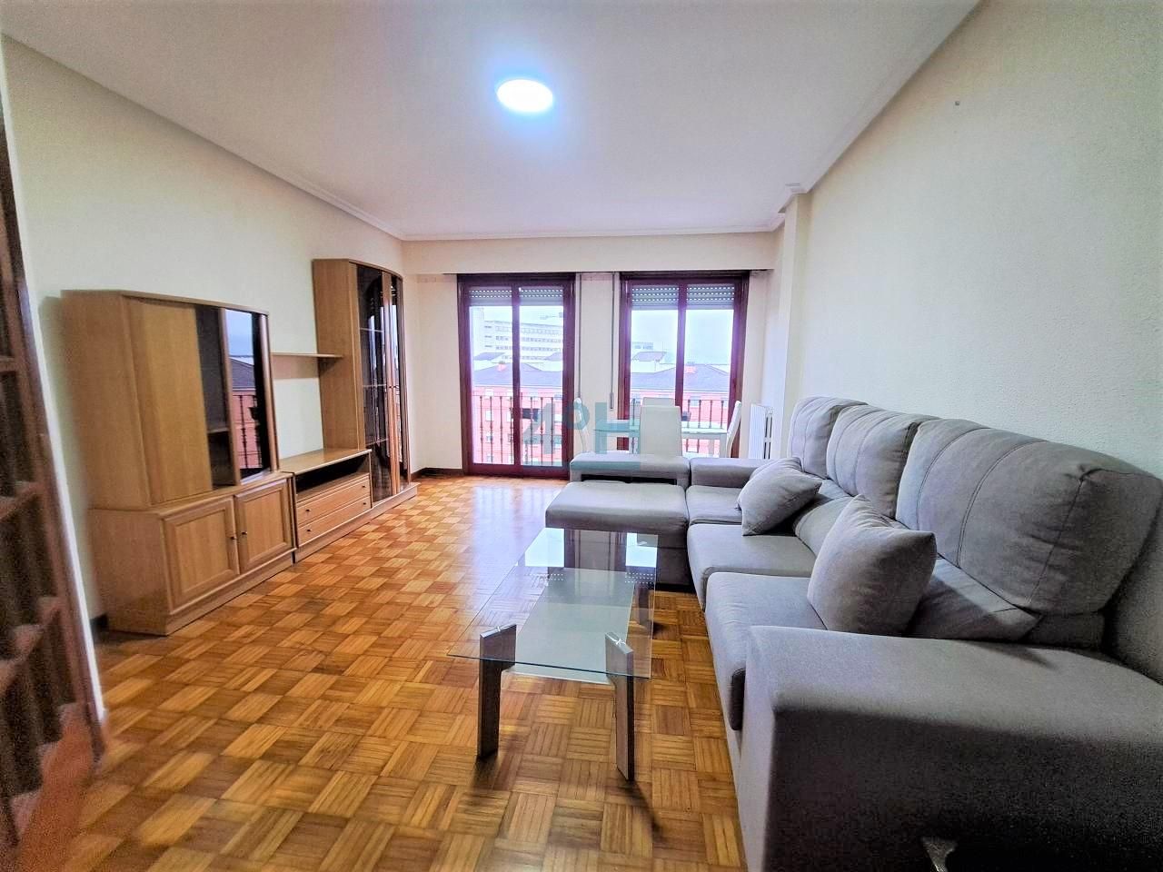 Living room of Flat for sale in Ourense Capital   with Heating, Parquet flooring and Storage room