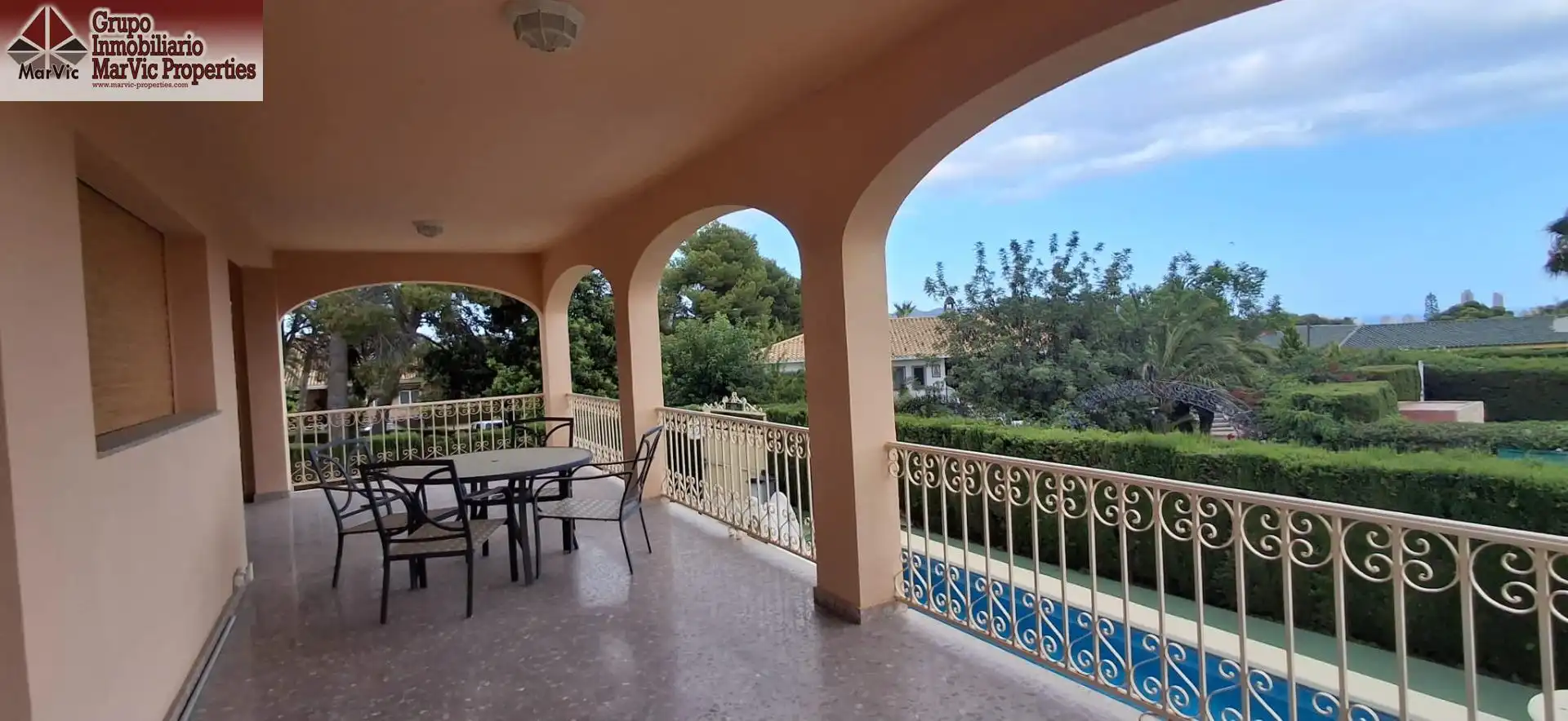 Terrassa de Casa o xalet en venda en Benidorm amb Aire condicionat, Jardí privat i Terrassa