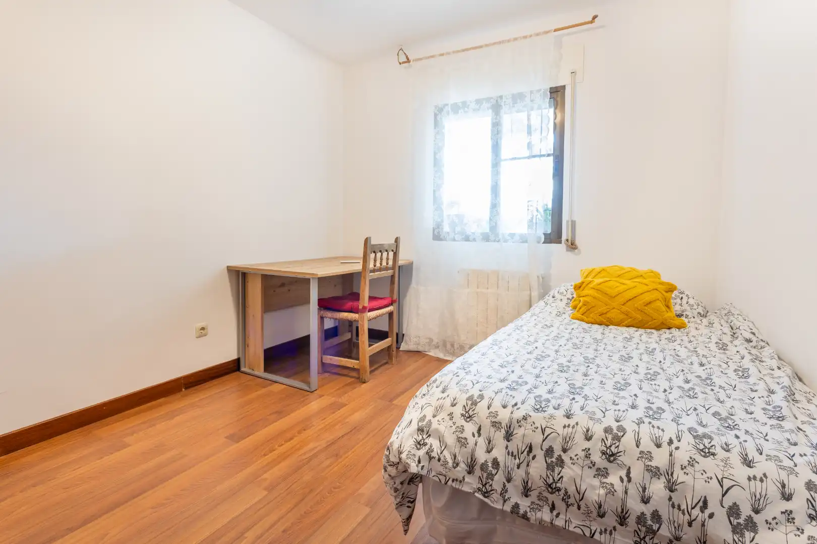 Bedroom of Houses for sale in Villanueva de la Cañada  with Air Conditioner, Heating and Private garden
