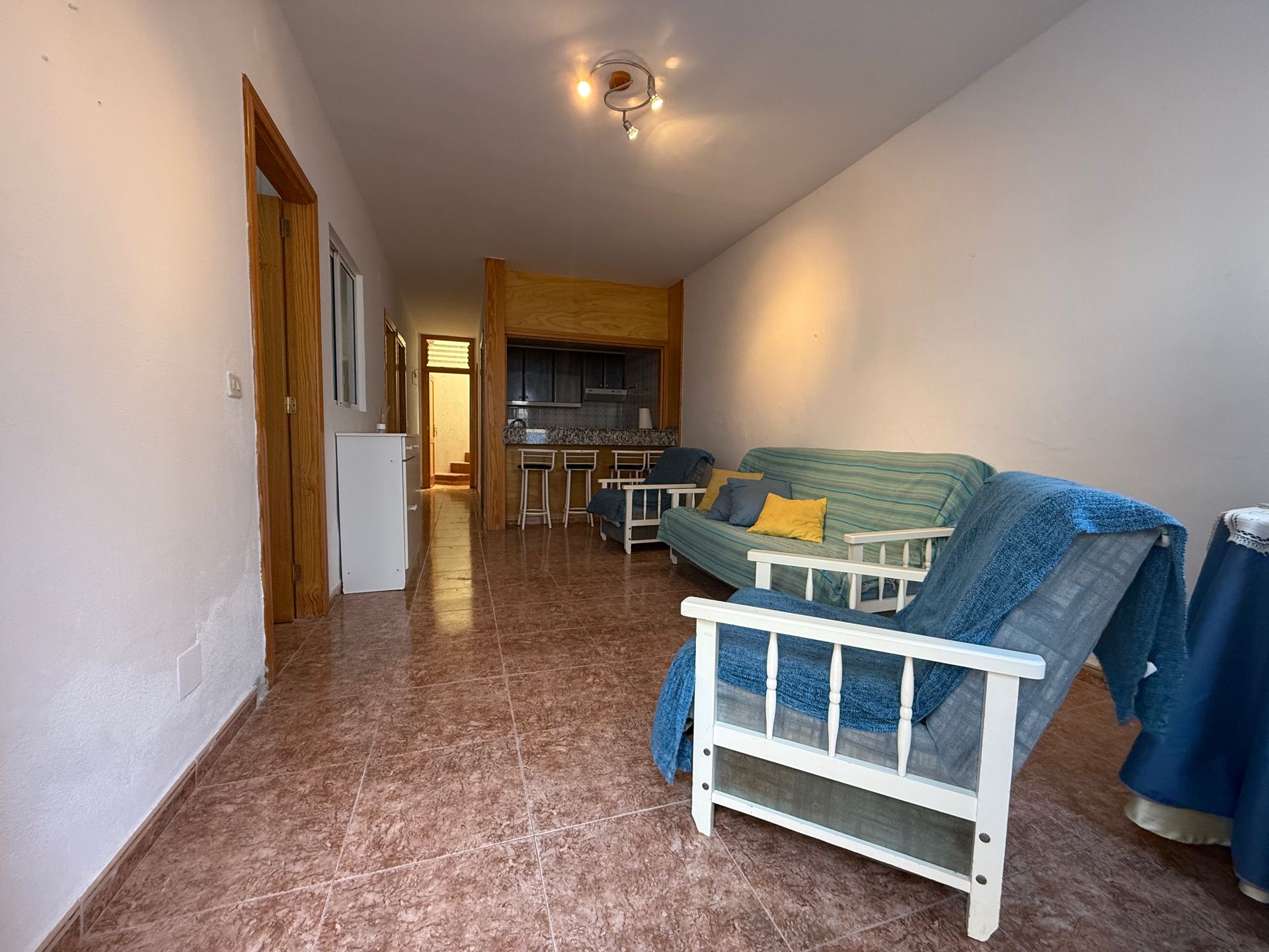 Sala d'estar de Casa adosada en venda en Santa Lucía de Tirajana amb Moblat