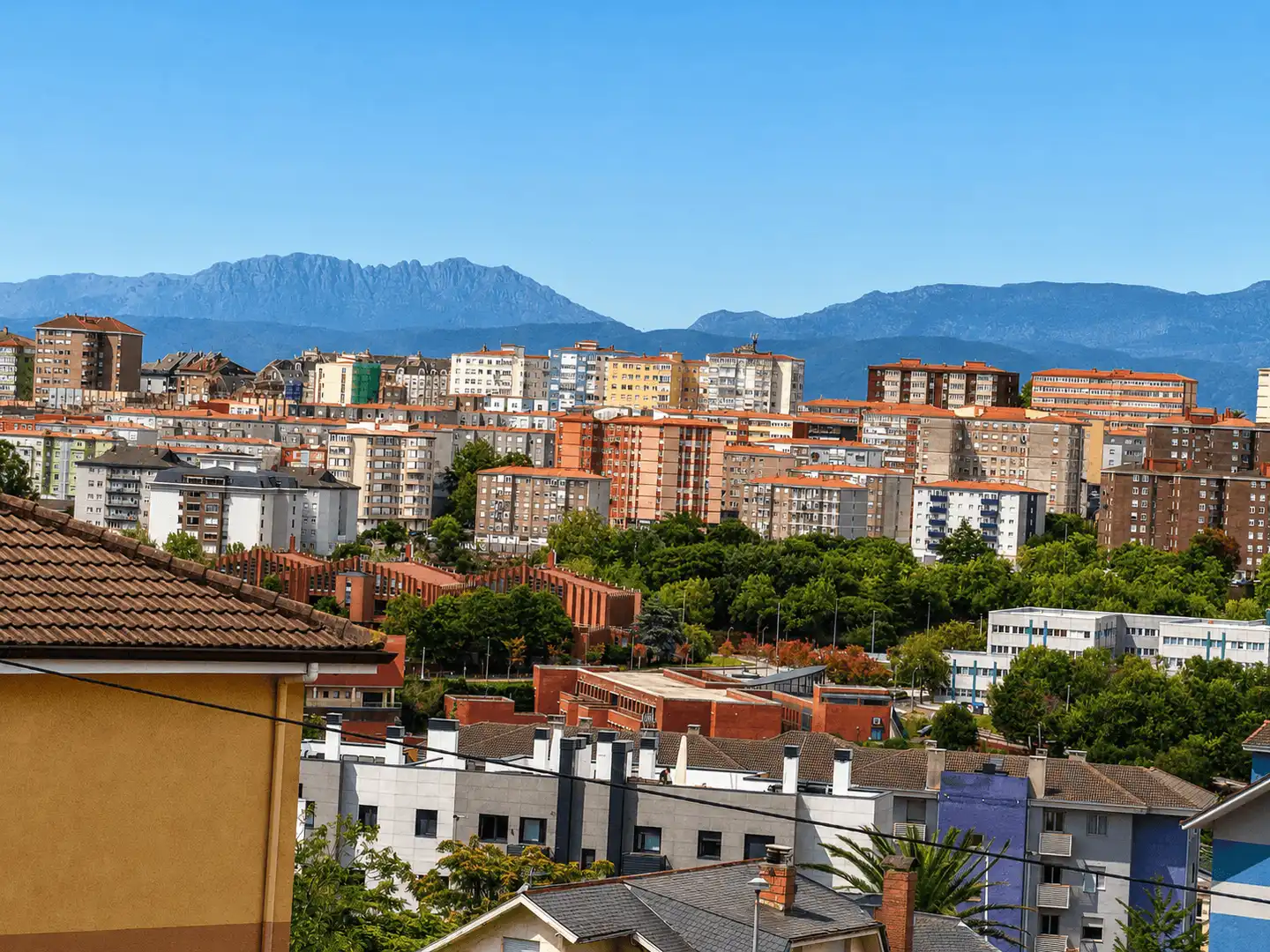 Flat for rent in Calle Pedro Rodríguez-Parets, Valdenoja