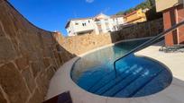 Piscina de Casa o xalet en venda en Alhaurín de la Torre amb Piscina