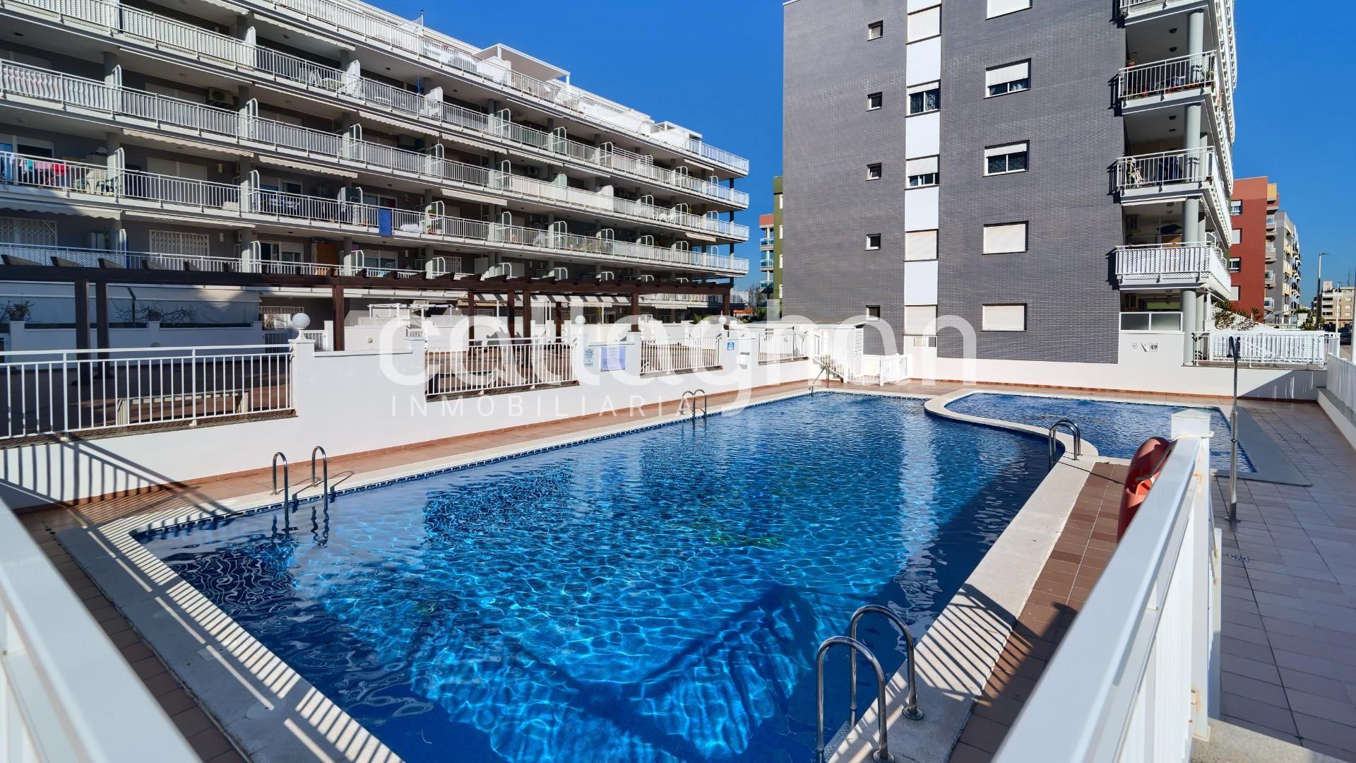 Piscina de Planta baixa en venda en Moncofa amb Terrassa, Traster i Moblat