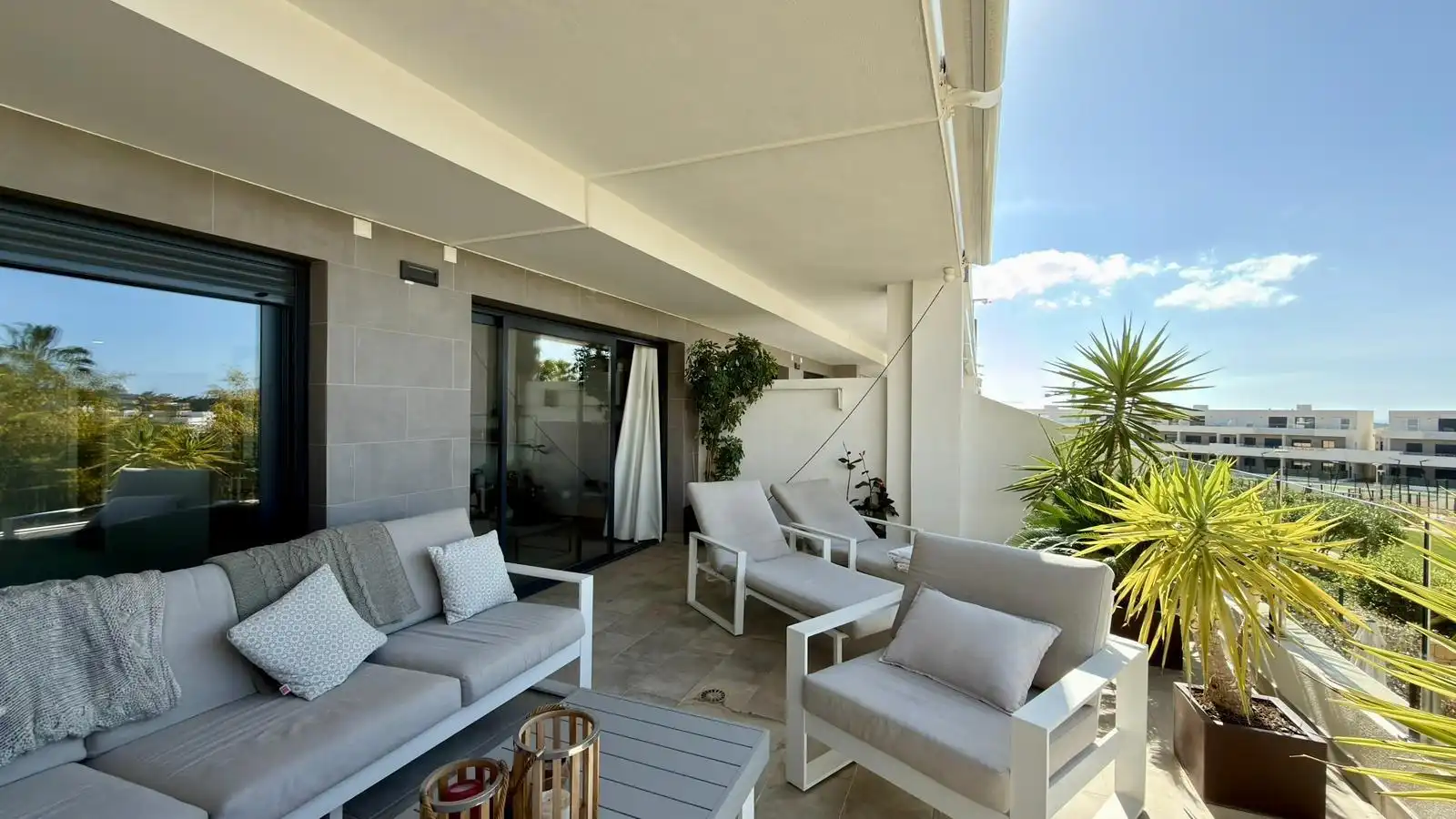Terrasse von Maisonette zum Verkauf in Finestrat mit Klimaanlage, Heizung und Privatgarten