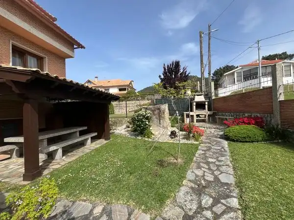 Jardí de Casa o xalet en venda en A Guarda   amb Calefacció, Jardí privat i Parquet