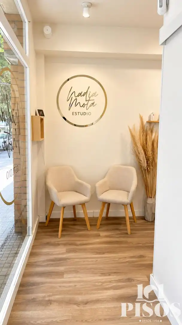 Local comercial en traspàs a Pau Casals, imagen 4