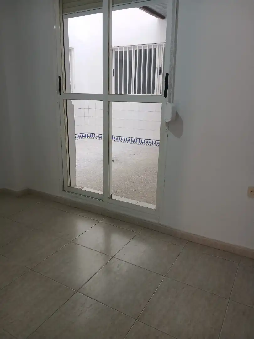Piso en venta en Motril con Aire acondicionado, Trastero y Amueblado