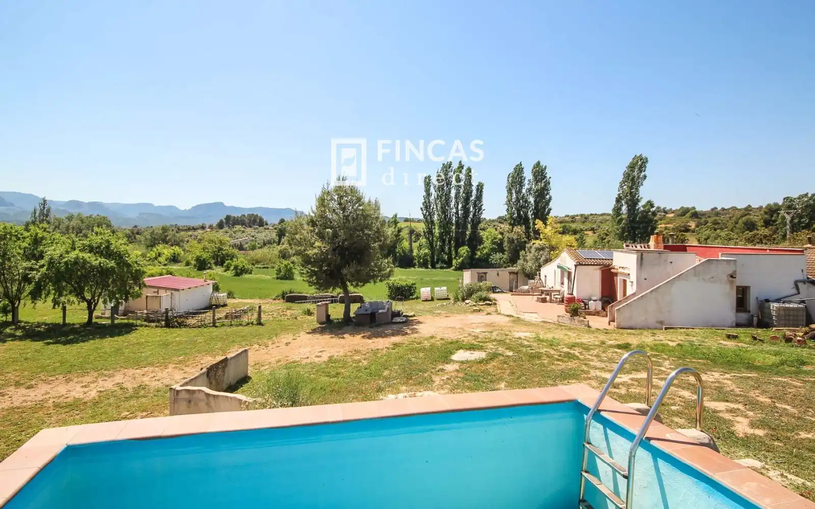 Finca rústica en venta en Cretas con Jardín privado, Terraza y Trastero