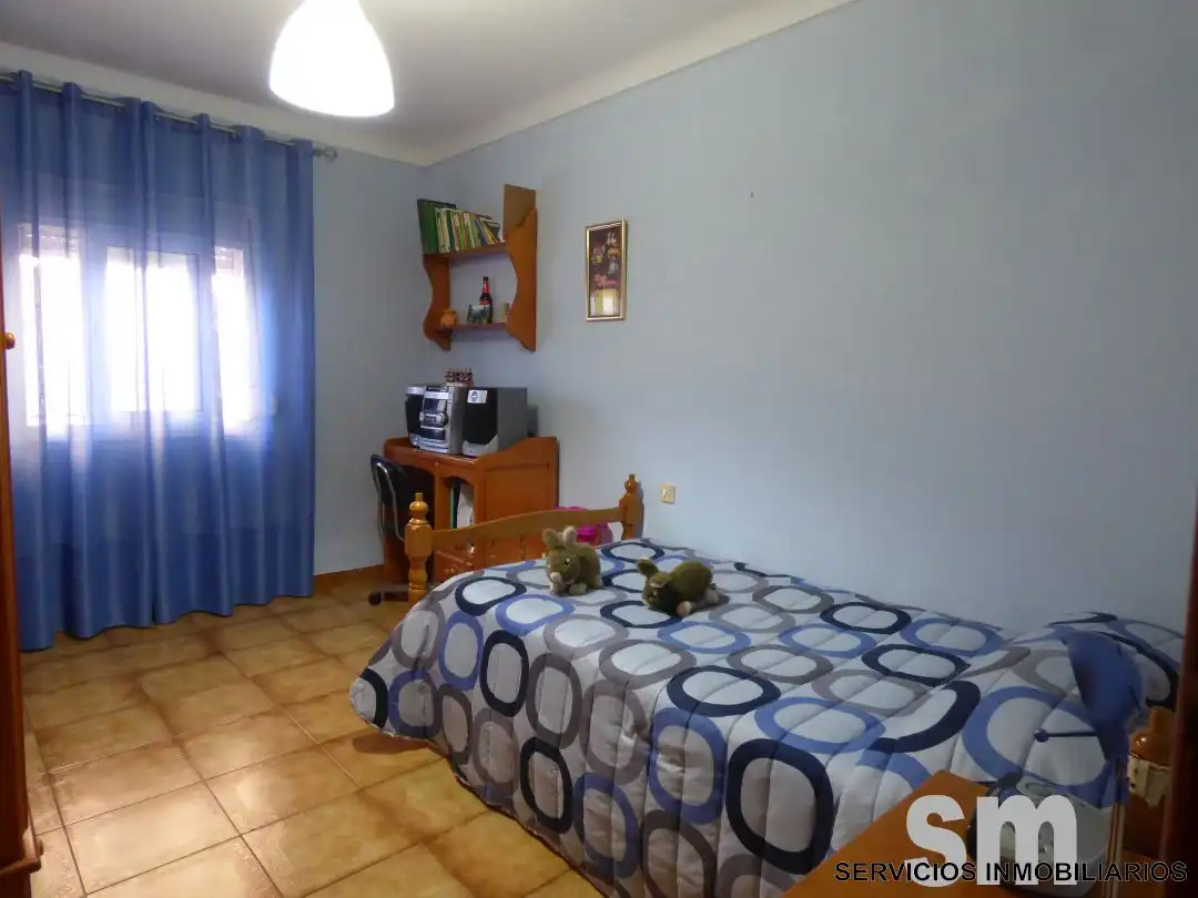 Dormitori de Casa o xalet en venda en Ubrique amb Calefacció, Terrassa i Traster