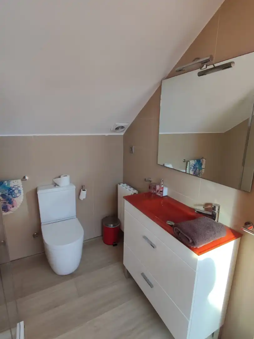 Baño de Casa o chalet de alquiler en Miengo con Calefacción, Jardín privado y Amueblado