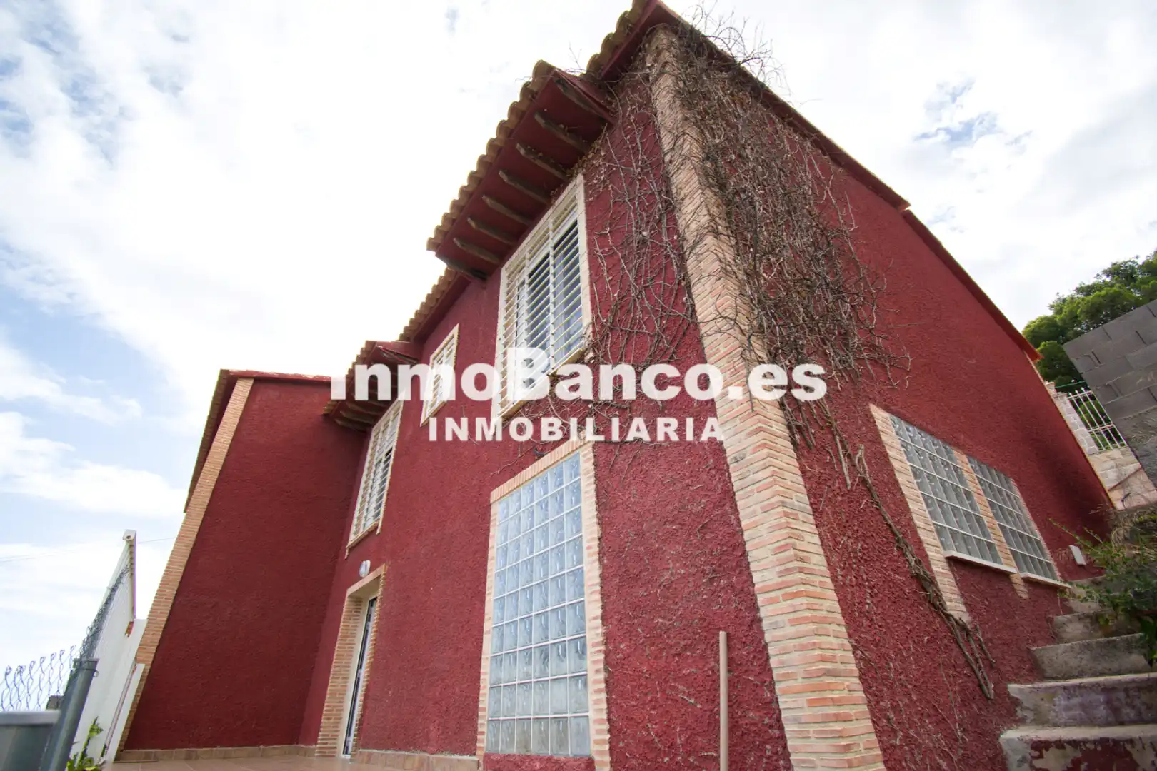 Vista exterior de Casa o chalet en venta en Chiva con Jardín privado, Parquet y Terraza