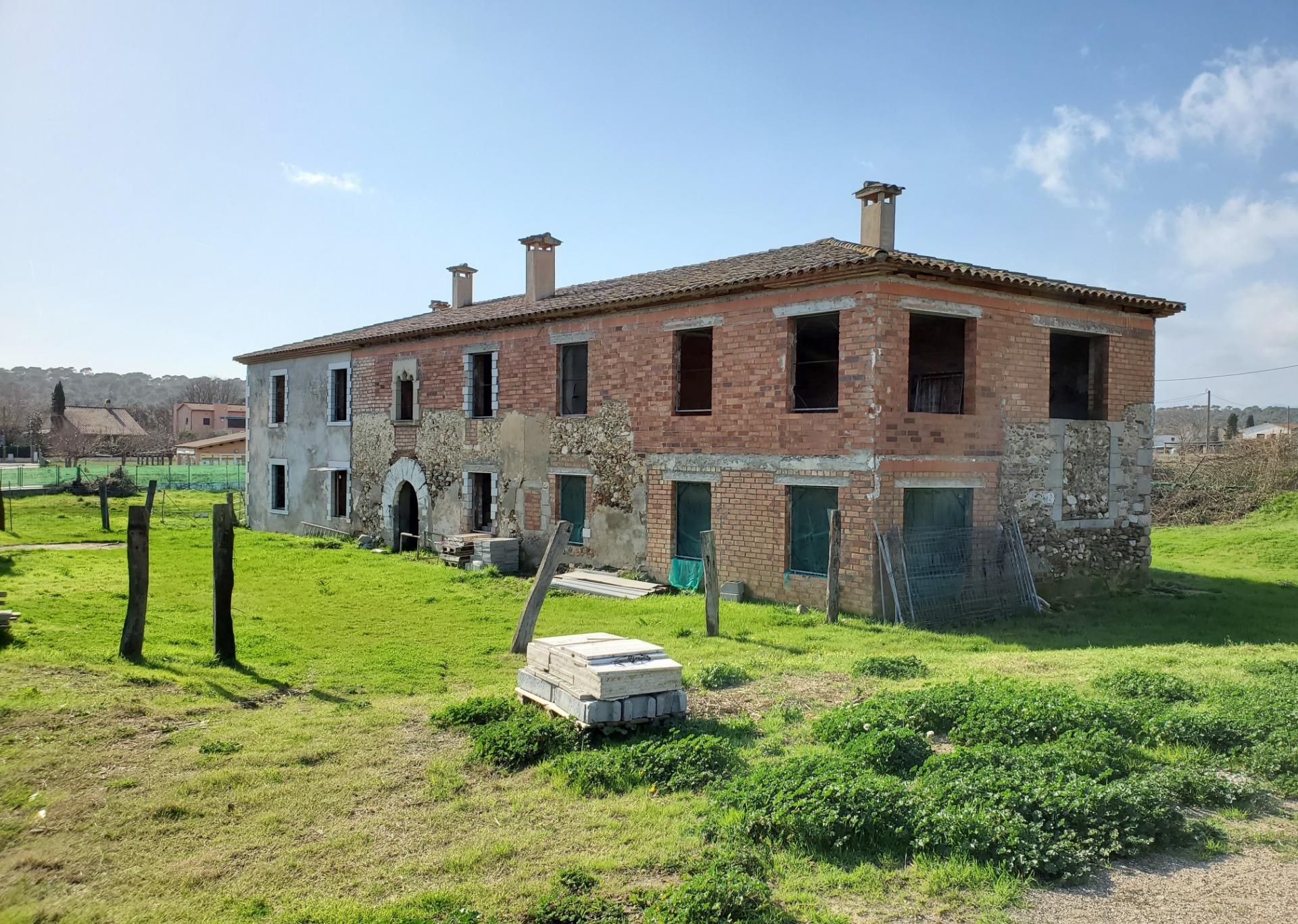 Vista exterior de Finca rústica en venda en Santa Maria de Palautordera amb Jardí privat