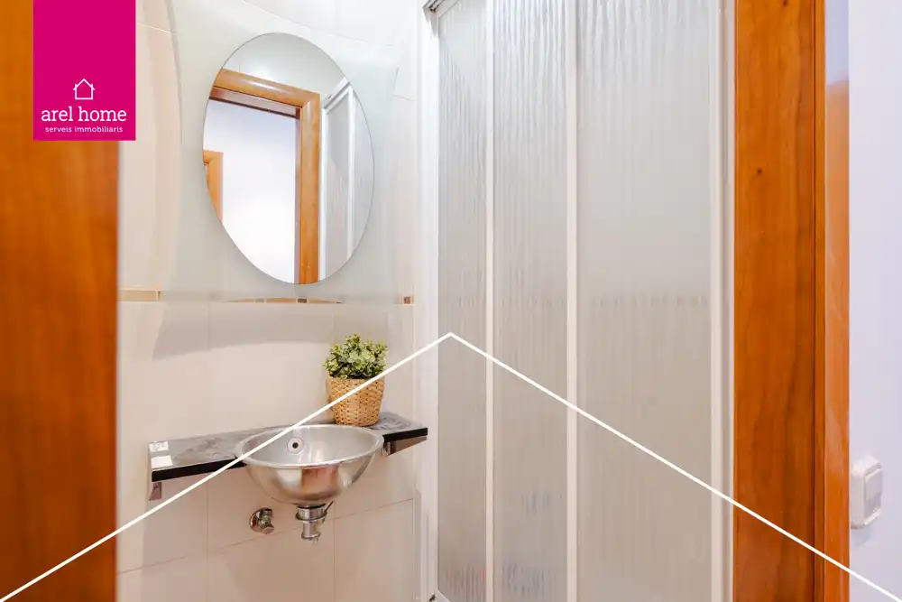 Baño de Piso en venta en Esplugues de Llobregat con Calefacción, Parquet y Balcón