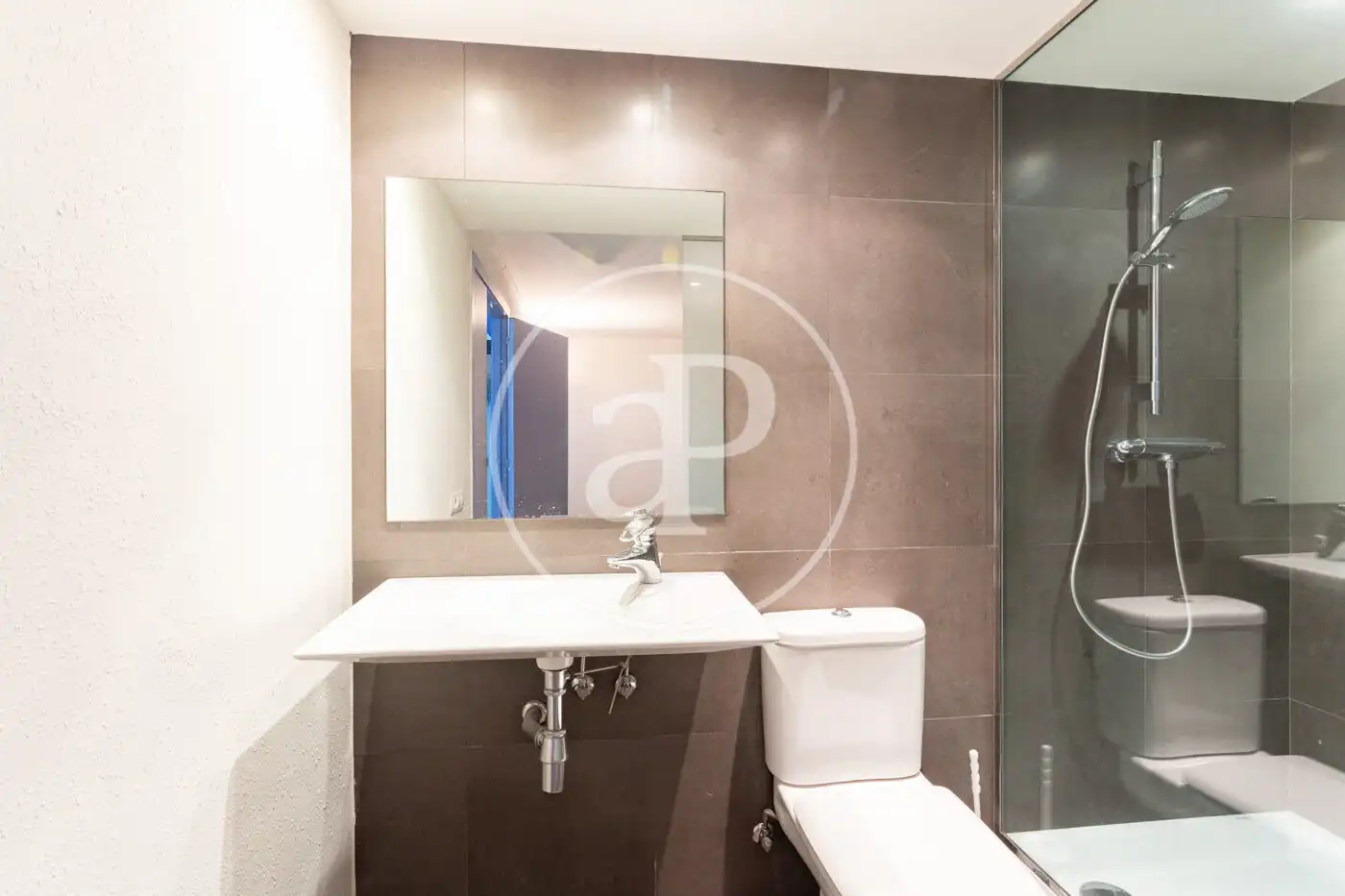 Baño de Casa o chalet de alquiler en Barcelona con Aire acondicionado, Calefacción y Terraza