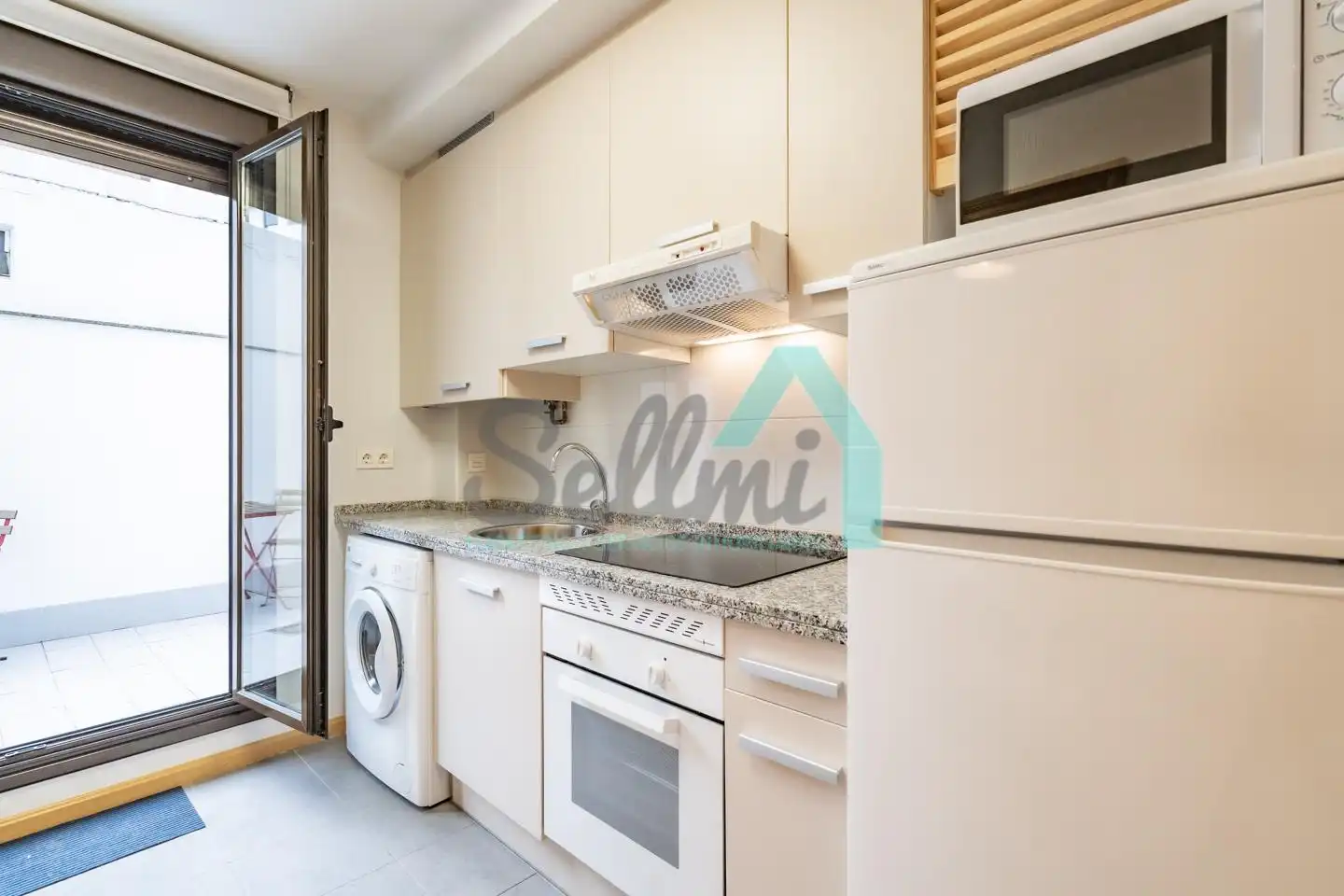 Cocina de Piso en venta en Oviedo  con Calefacción y Terraza