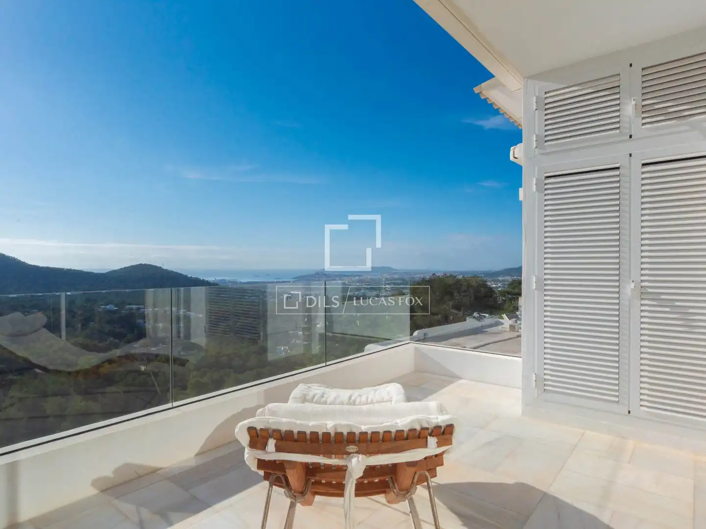 Terrace of Houses for sale in Santa Eulària des Riu  with Air Conditioner, Heating and Private garden