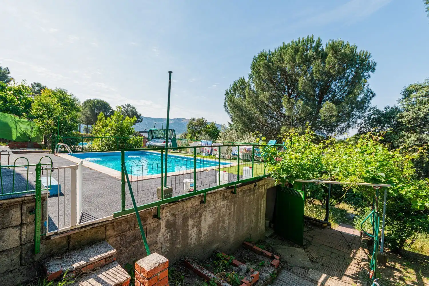 Piscina de Casa o chalet en venta en Robledo de Chavela