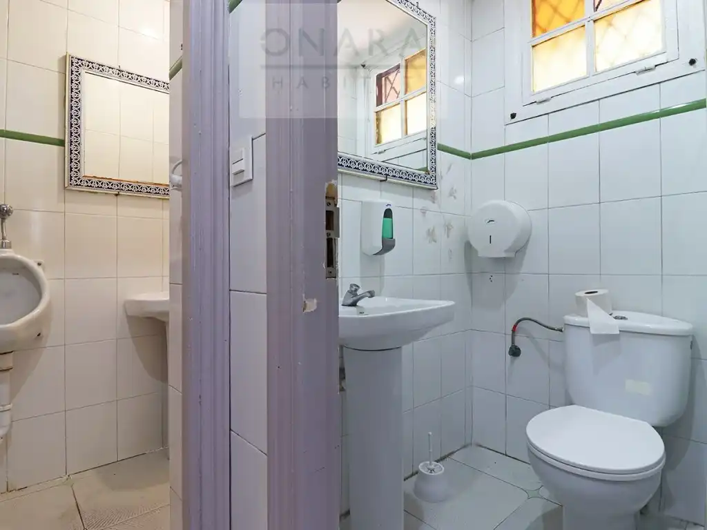 Bathroom of Commercial properties for sale in Hondarribia