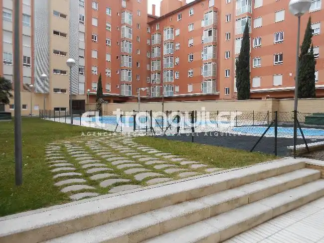 Flat for rent in Madrid  with Air Conditioner, Parquet flooring and Swimming Pool