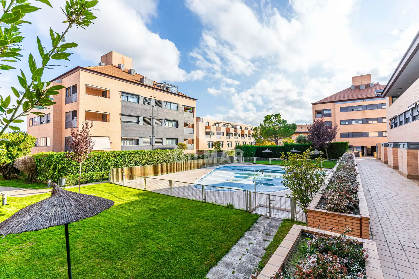 Vista exterior de Planta baixa en venda en Boadilla del Monte amb Calefacció, Jardí privat i Traster