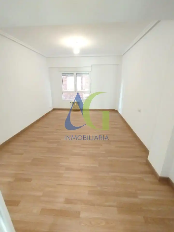Wohnung zum Verkauf in León Capital  mit Heizung, Parkett und Terrasse