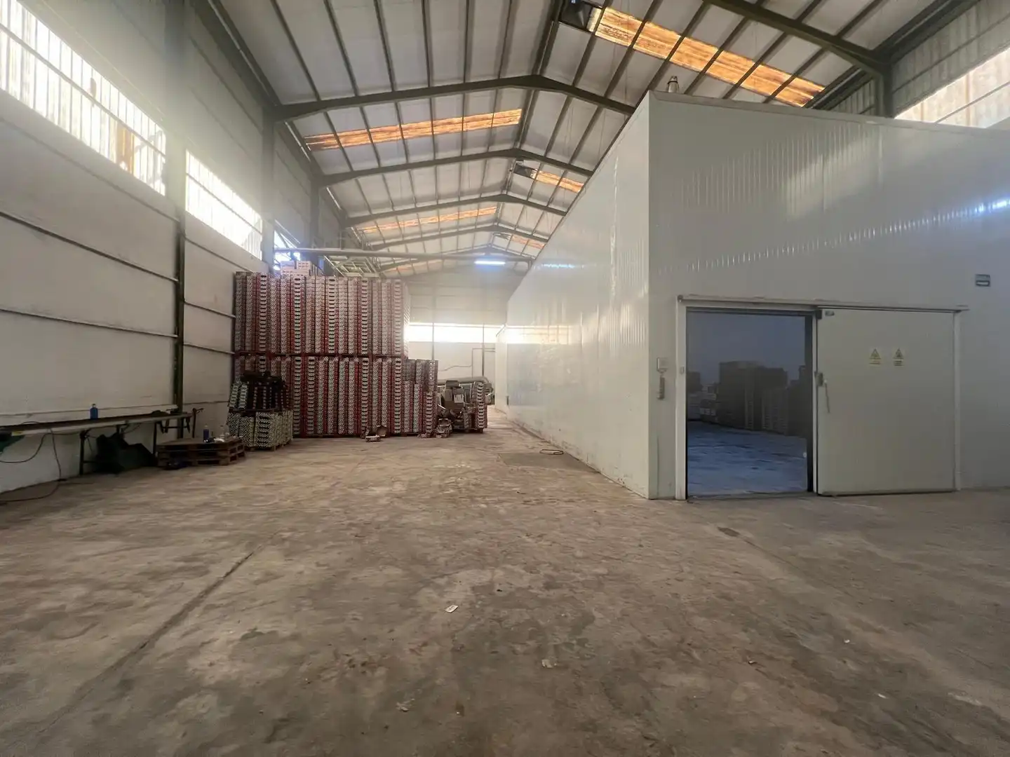 Fabrikhallen zur Miete in Elche / Elx
