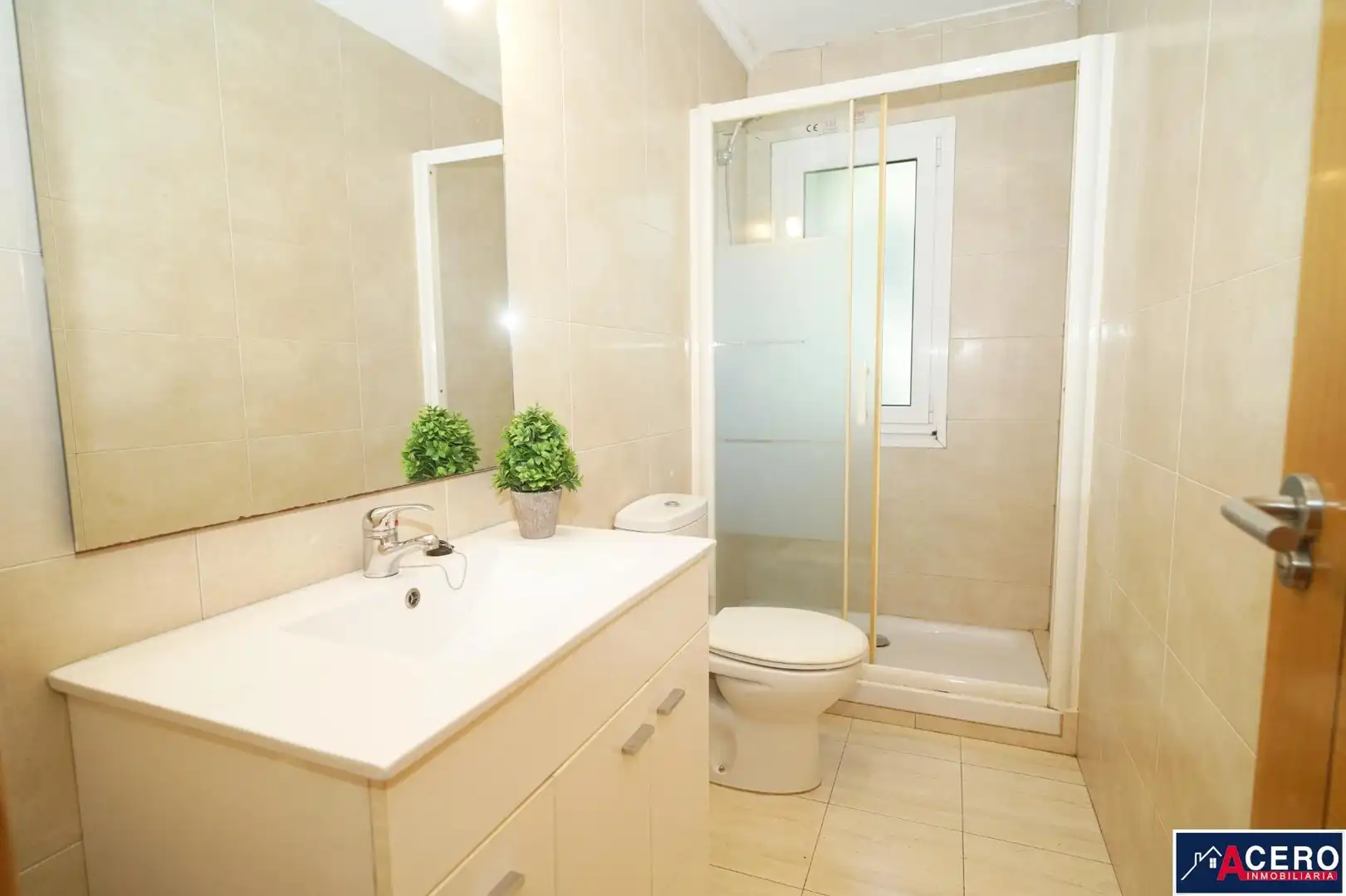 Bathroom of Flat for sale in Santander