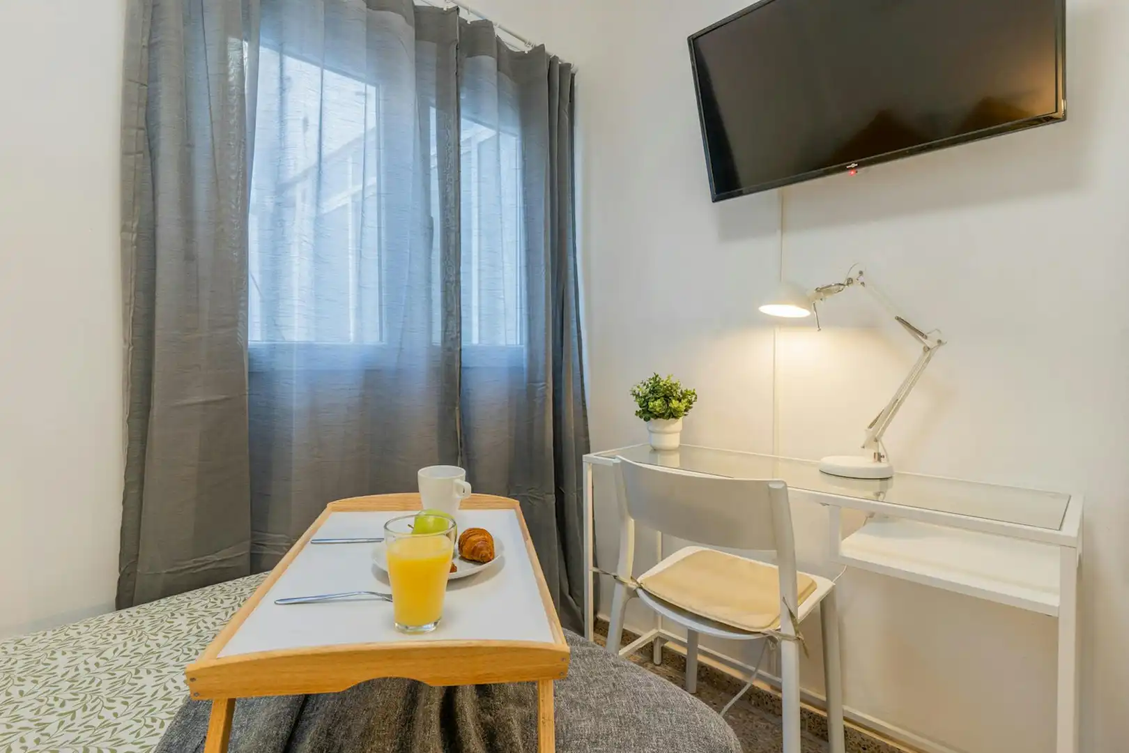 Habitación de Piso para compartir en Valencia con Amueblado, Lavadora y TV