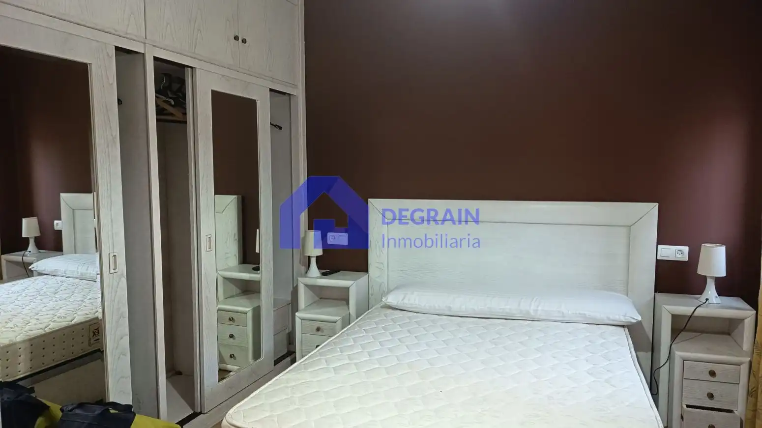 Habitación de Piso en venta en Oviedo  con Parquet y Trastero