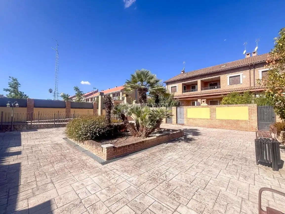 Exterior view of Detached homes for sale in Navalcarnero  with Heating and Community pool